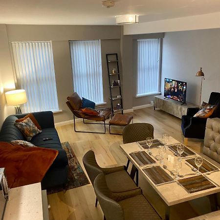 Dunlap Apartments Страбан Екстериор снимка