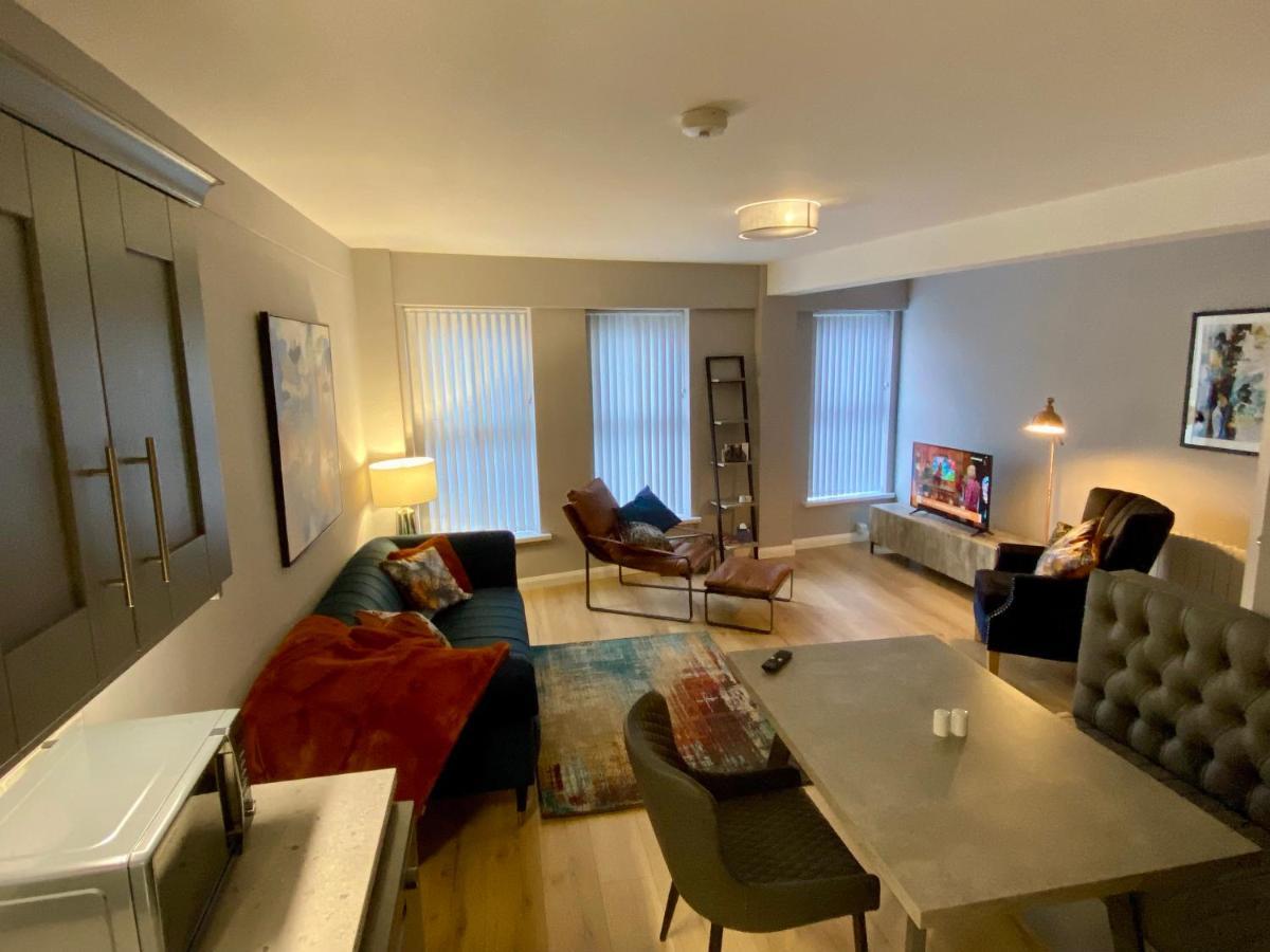 Dunlap Apartments Страбан Екстериор снимка
