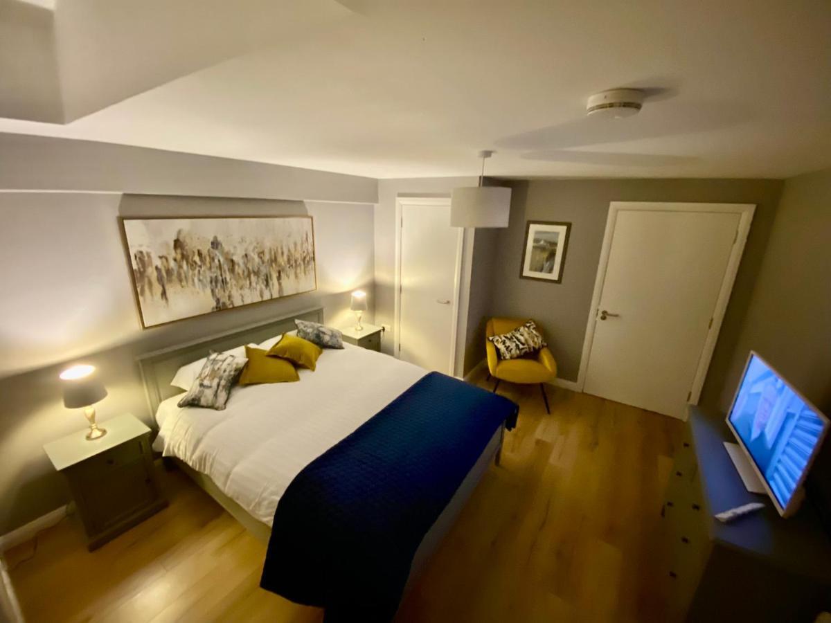 Dunlap Apartments Страбан Екстериор снимка