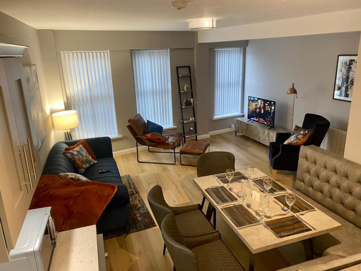 Dunlap Apartments Страбан Екстериор снимка