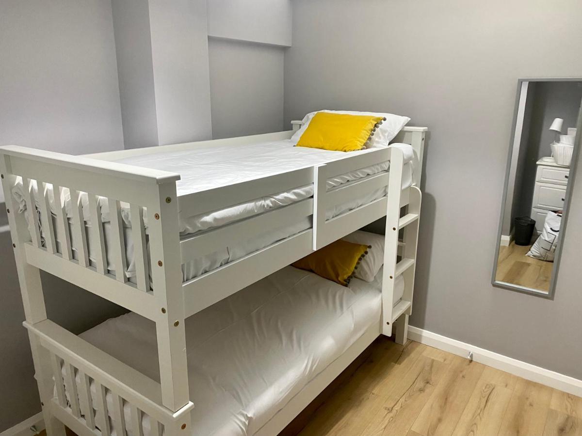 Dunlap Apartments Страбан Екстериор снимка