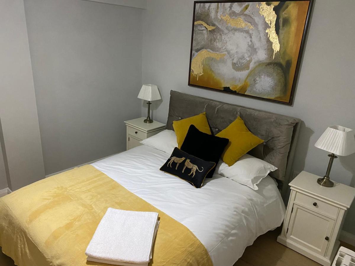 Dunlap Apartments Страбан Екстериор снимка